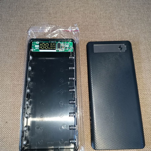 Power Bank 8X18650 with Battery Case and LCD Screen new