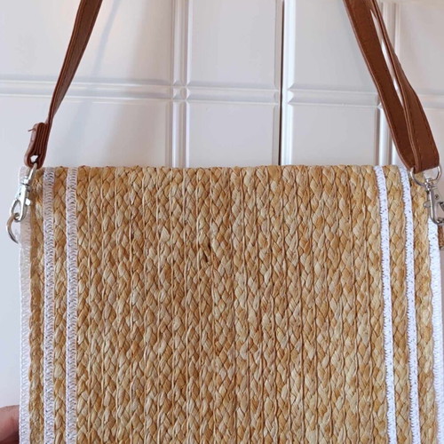 Straw shoulder bag new with brown detachable strap