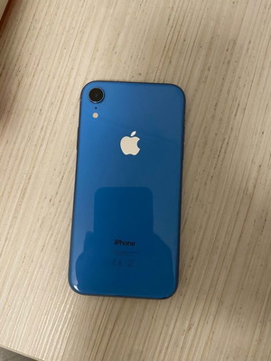 iPhone XR 64GB like new, blue