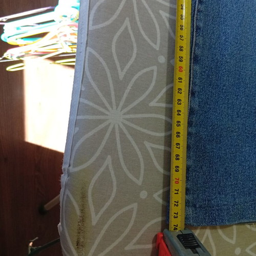 Vintage Gloria Vanderbilt women's jeans size 12 high waisted used, blue
