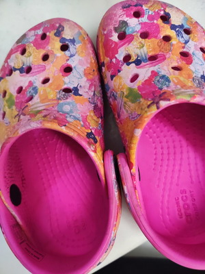 Crocs φούξια νούμερο 23-24 μεταχειρισμένα
