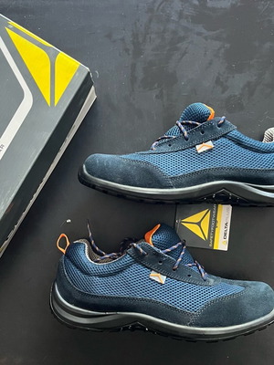 Delta Plus safety shoes new, sizes 44 and 46, blue orange