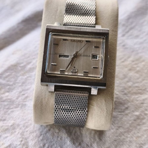 Seiko wristwatch like new, men's