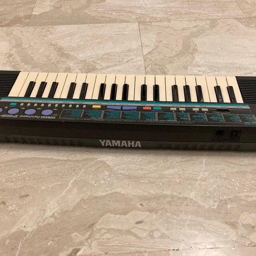 Yamaha PSS-190 keyboard used vintage with power adapter