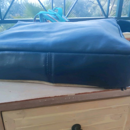 Leather bag with fringes il gatto like new