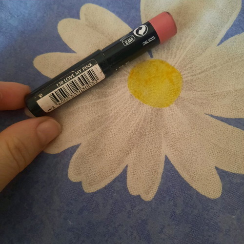 Maybelline pencil lipsticks used, fuchsia and pink, set of 2