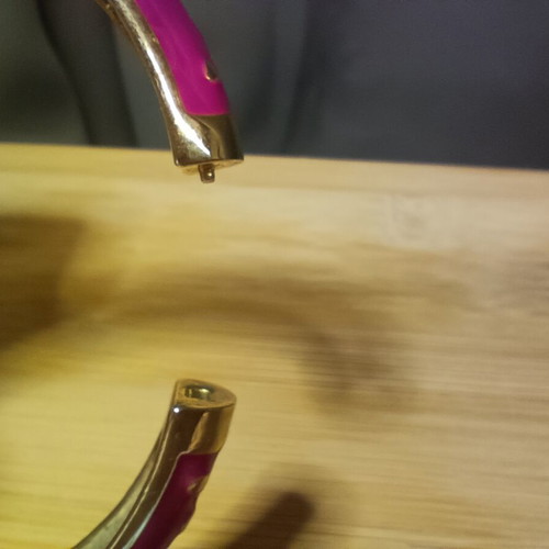 Metal bracelet with gold flowers, fuchsia