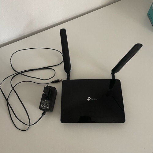 Tp-link Archer M400 V4 router (modem) like new with SIM card