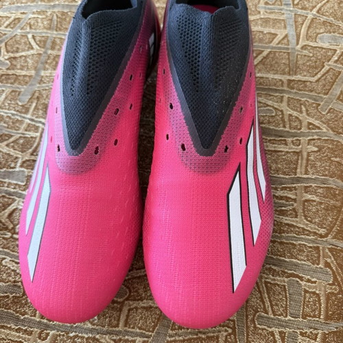 Adidas football shoes size 43.5 like new, black and pink