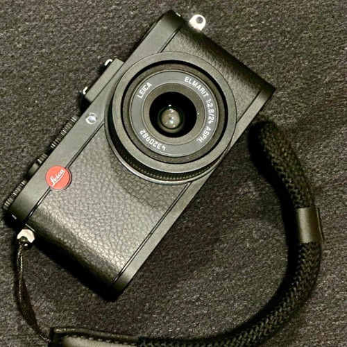 Leica X2 κάμερα μεταχειρισμένη με φορτιστή, grip, λουρί και δύο μπαταρίες