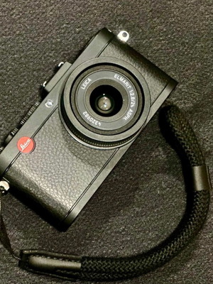 Leica X2 κάμερα μεταχειρισμένη με φορτιστή, grip, λουρί και δύο μπαταρίες