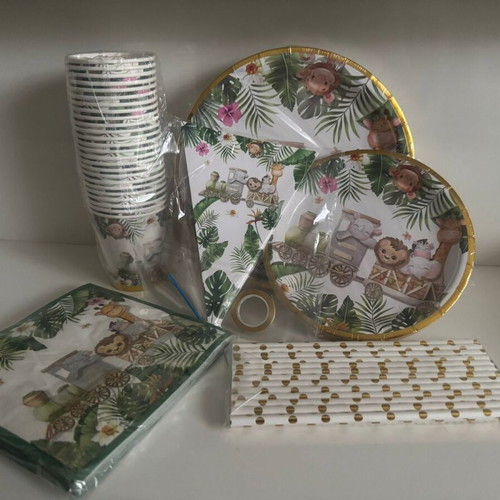 Jungle birthday set new for 25 people