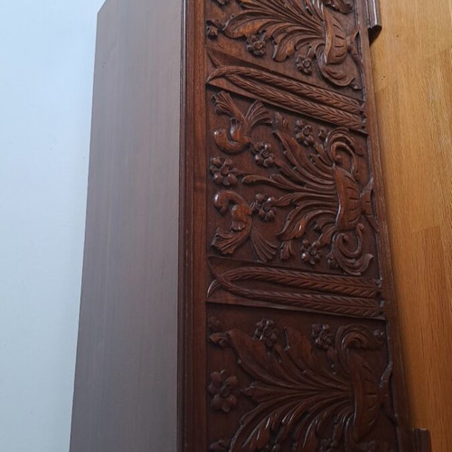 Chest old solid wood like new
