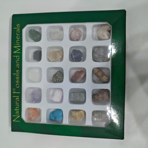 Natural Fossils and Minerals Collection like new, 20 pieces