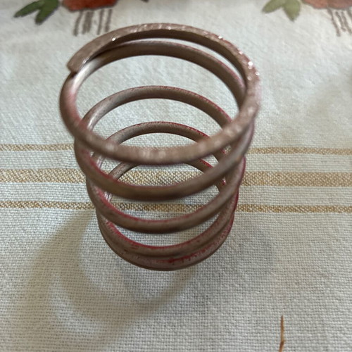 Forge red adjustment spring for exhaust flap