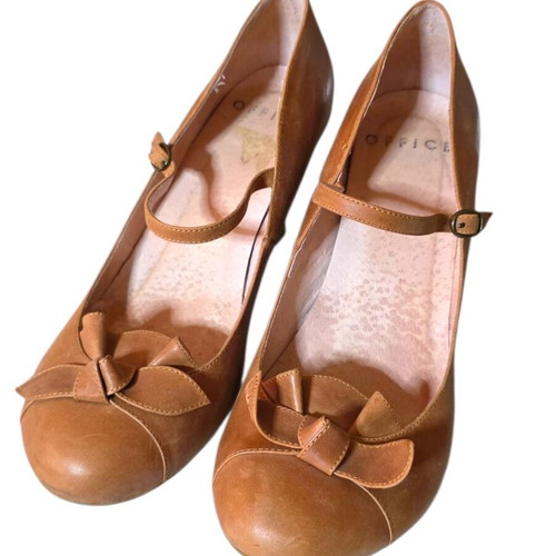 Office London Mary Jane leather pumps used, size 38, beige