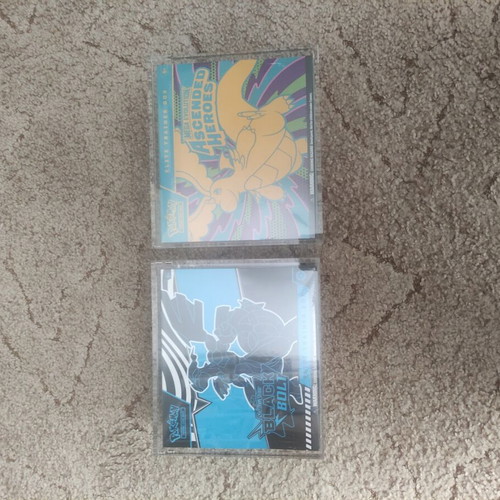 Acrylic cases for ETB Pokemon pack of 2 like new