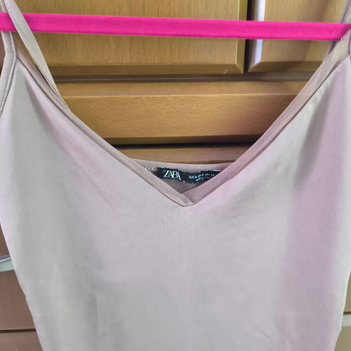 Beige Zara top small like new unworn