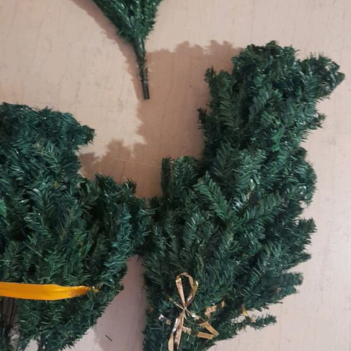 Christmas tree 3 pieces with stand, like new, 2.20 meters
