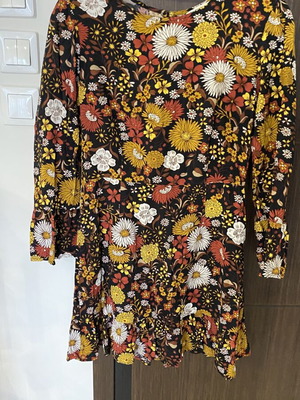 Floral dress in earthy tones Stradivarius new, above knee