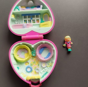 Polly Pocket 1993 Bluebird Precious Puppies
