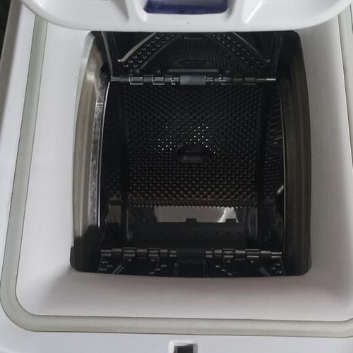 Whirlpool washing machine 7kg and Pitsos inox fridge used set