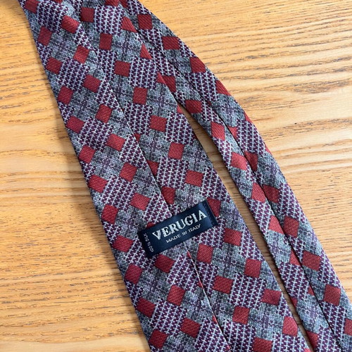 Verugia vintage silk tie with geometric patterns