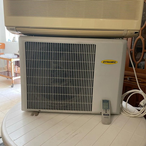 Dynamic air conditioner 9000 BTU used with remote control
