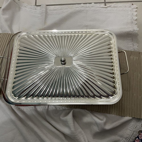 Pyrex oven dish with silver base and lid The Windsor Range Mayfair Collection