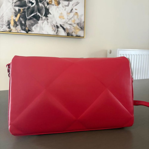 Calvin Klein Re-Lock Quilt Shoulder Bag red, like new