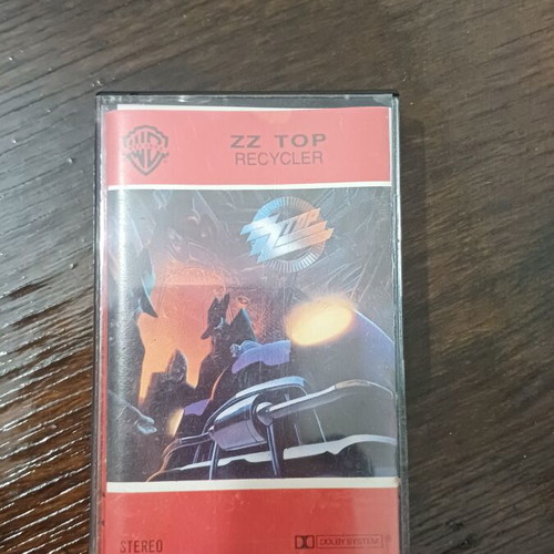 ZZ Top Recycler cassette tape like new, rock