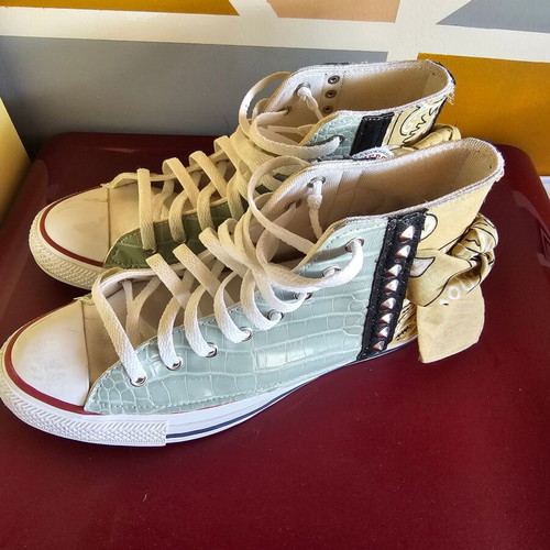 Converse All Star Hi limited edition women's shoes like new, leather