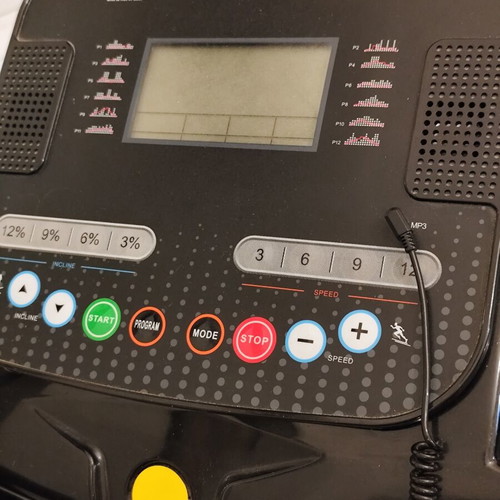 TechSport ES-T2704 Treadmill like new, foldable with electric incline
