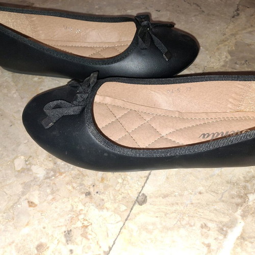 Ballerinas size 37 black like new, very light