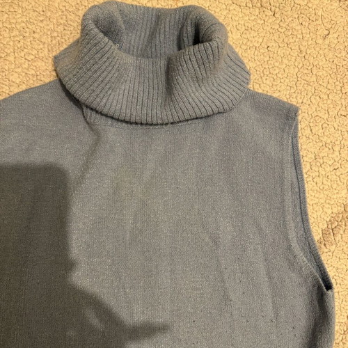 Baby blue wool turtleneck like new