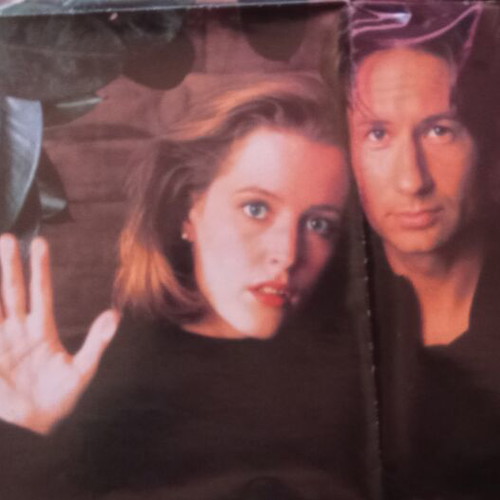 X-Files giant poster with Fox Mulder and Dana Scully, like new