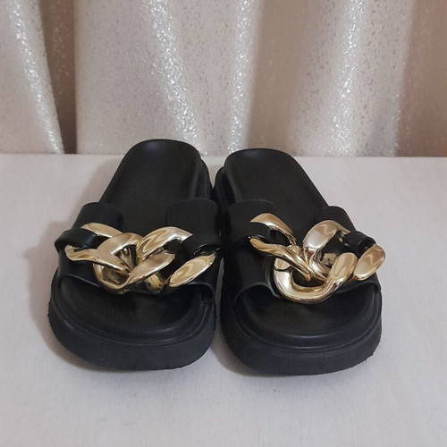 Slides flatform slippers size 36 used with decorative gold chain
