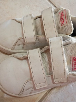 Adidas athletic shoes used, size 24, white for girls