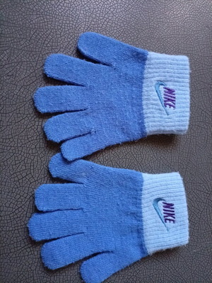 Nike gloves used, blue and turquoise, in good condition
