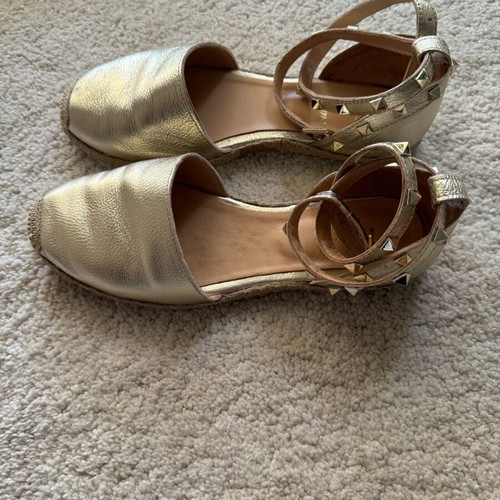 Flat espadrilles like new, gold and silver with studs