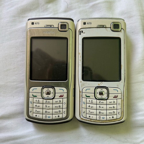 Nokia N70 lot used phones for parts without batteries