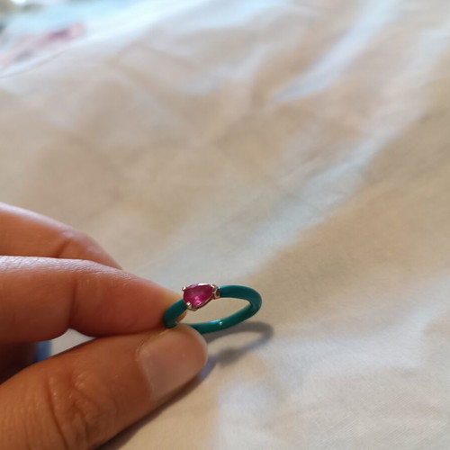 Swarovski ring with enamel and fuchsia crystal like new