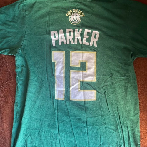 Adidas Milwaukee Bucks T-shirt Jabari Parker used, size Medium