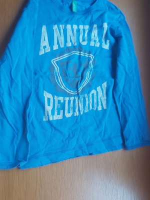 Benetton long-sleeve kids t-shirt size 4-5 like new, blue