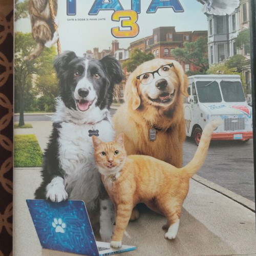 Cats and Dogs 3: Paws Unite DVD like new with subtitles