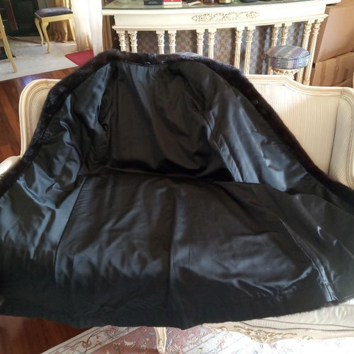 Ladies mink coat new, black, full size