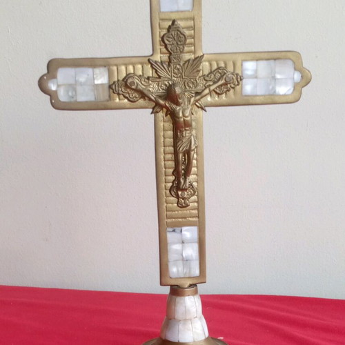 Brass tabletop cross like new with mother of pearl decorations