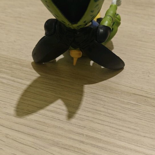 Dragonball Cell and Cell Jr figures like new, approx 11cm
