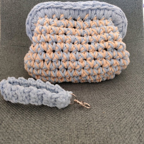 Handmade Crochet Clasp Bag Beige and Turquoise