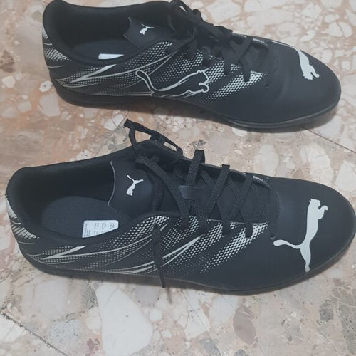 Puma football shoes like new, size 44, black